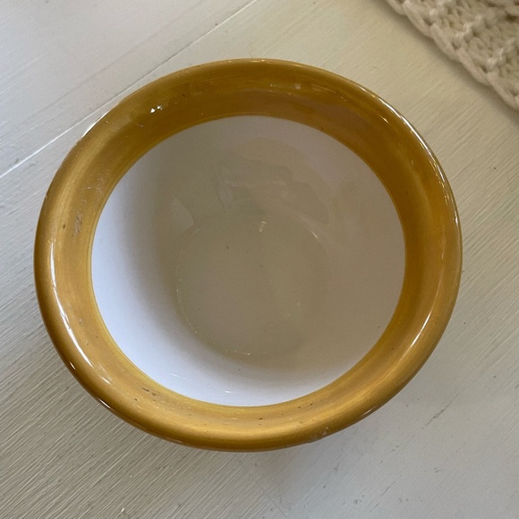 SMALL COUNTRY/PRIMITIVE YELLOW BOWL - Picture 4 of 8